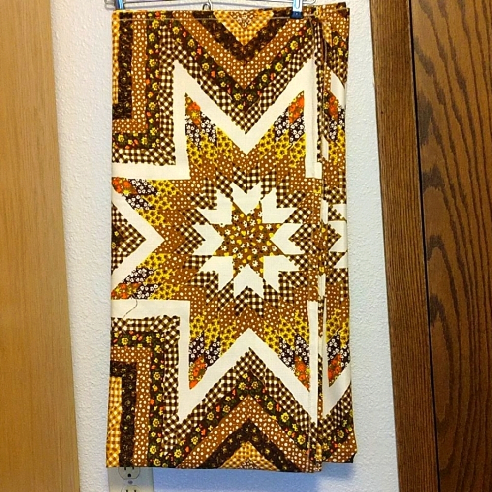 Vintage 1970's Star Pattern Fabric - Picture 1 of 5